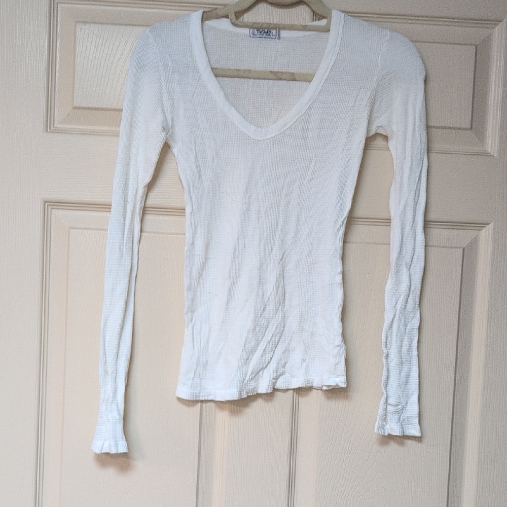 T2love White V-Neck Long Sleeve Blouse